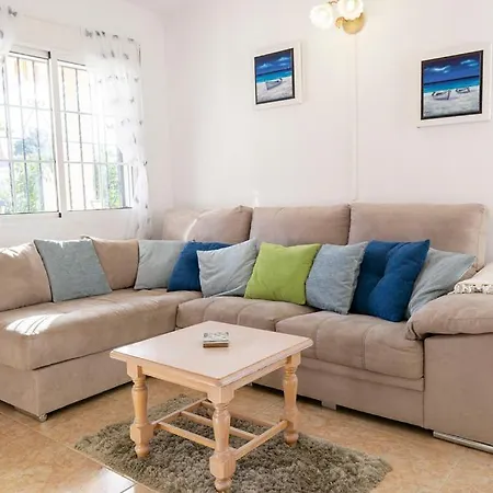 Spacious 2 Bed Detached With Communal Pool Villa La Florida (Valencia)