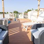 Spacious 2 Bed Detached With Communal Pool Vila