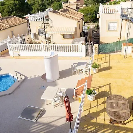 Spacious 2 Bed Detached With Communal Pool * La Florida (Valencia)