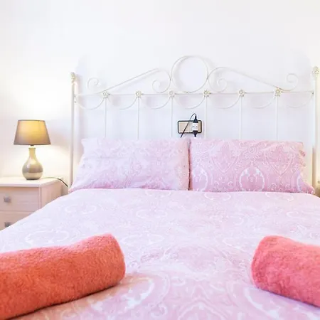 Spacious 2 Bed Detached With Communal Pool La Florida (Valencia)