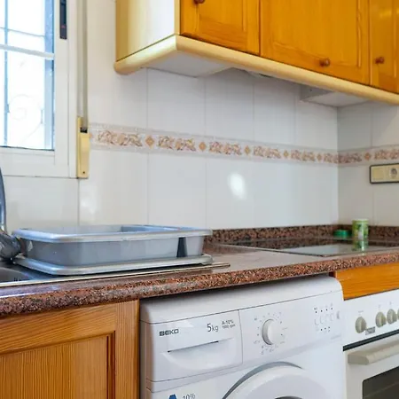 Villa Spacious 2 Bed Detached With Communal Pool